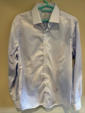 Light Blue Spread-Collar Men's Dress Shirt by Emanue Berg